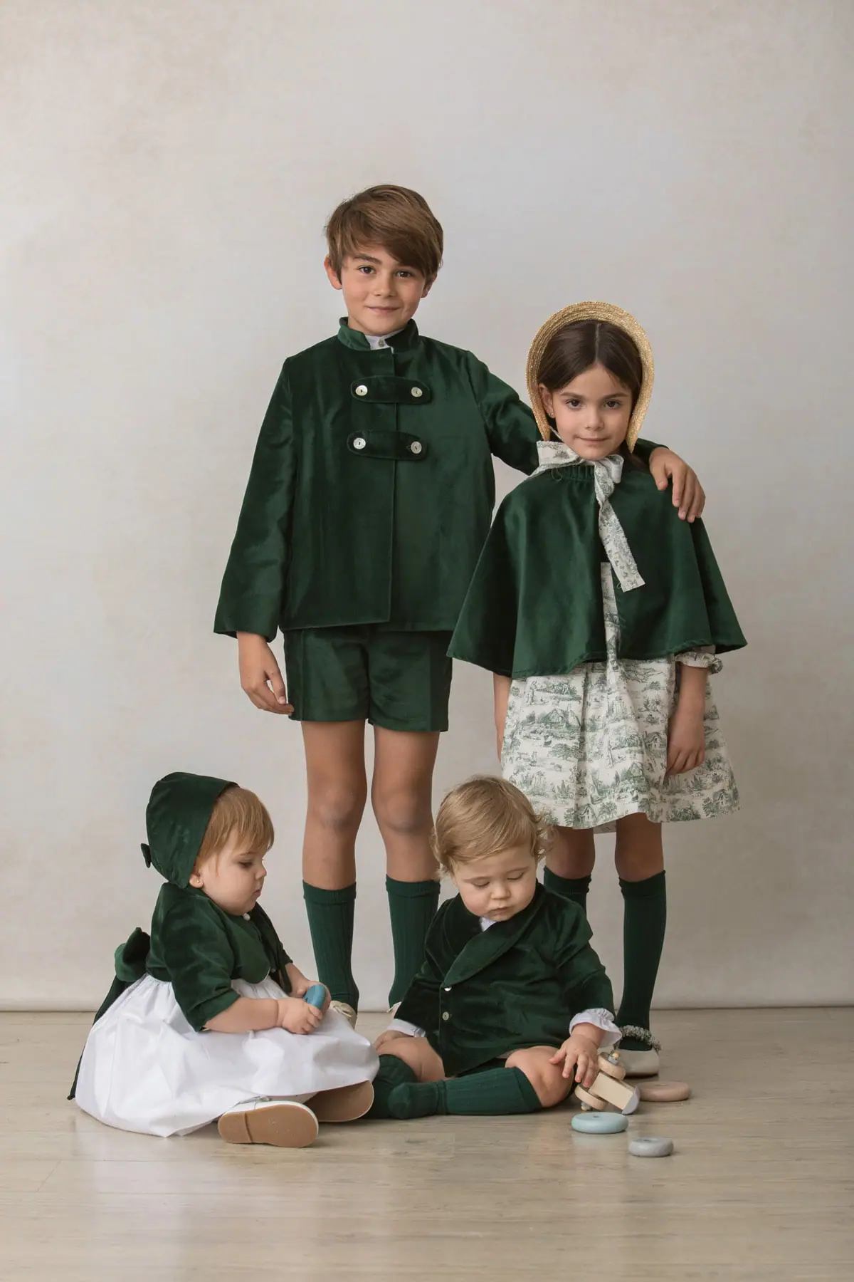bottle green velvet cape for girls