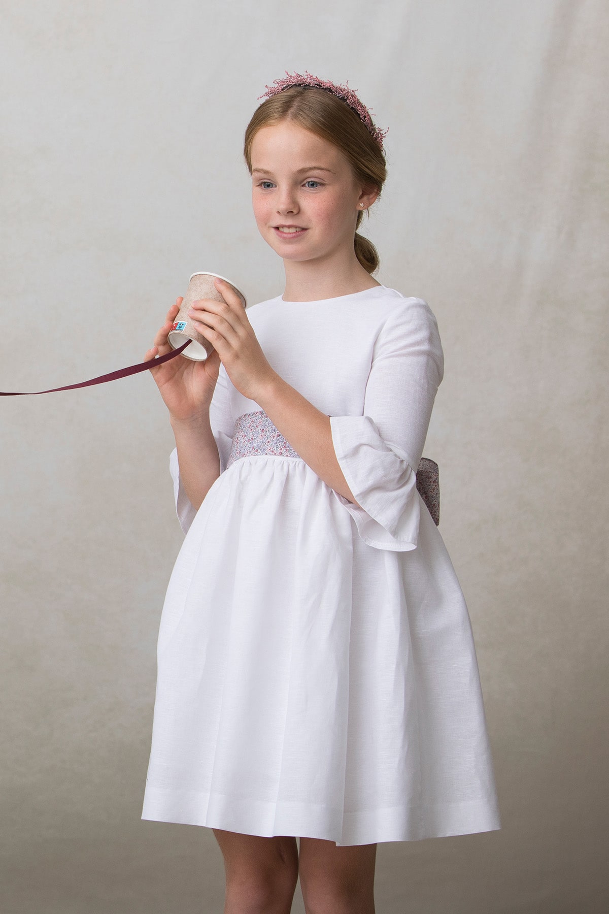 vestido de niña para ceremonia en lino blanco