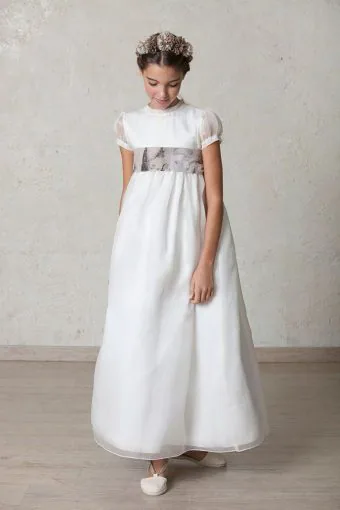 vestido de comunión de organza y seda