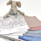 Envío de muestras de tejido para que elijas el color de la ropa de ceremonia de niños de tu boda