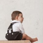 pantalón corto con tirantes para bebés
