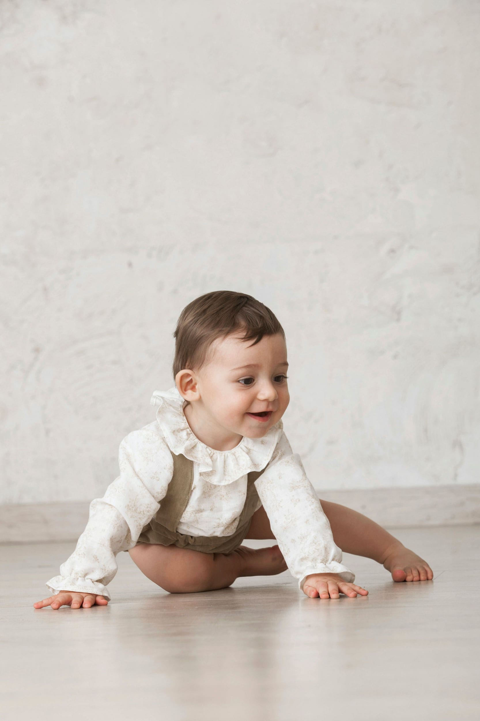 camisa de niño bebé de cuello león estampada