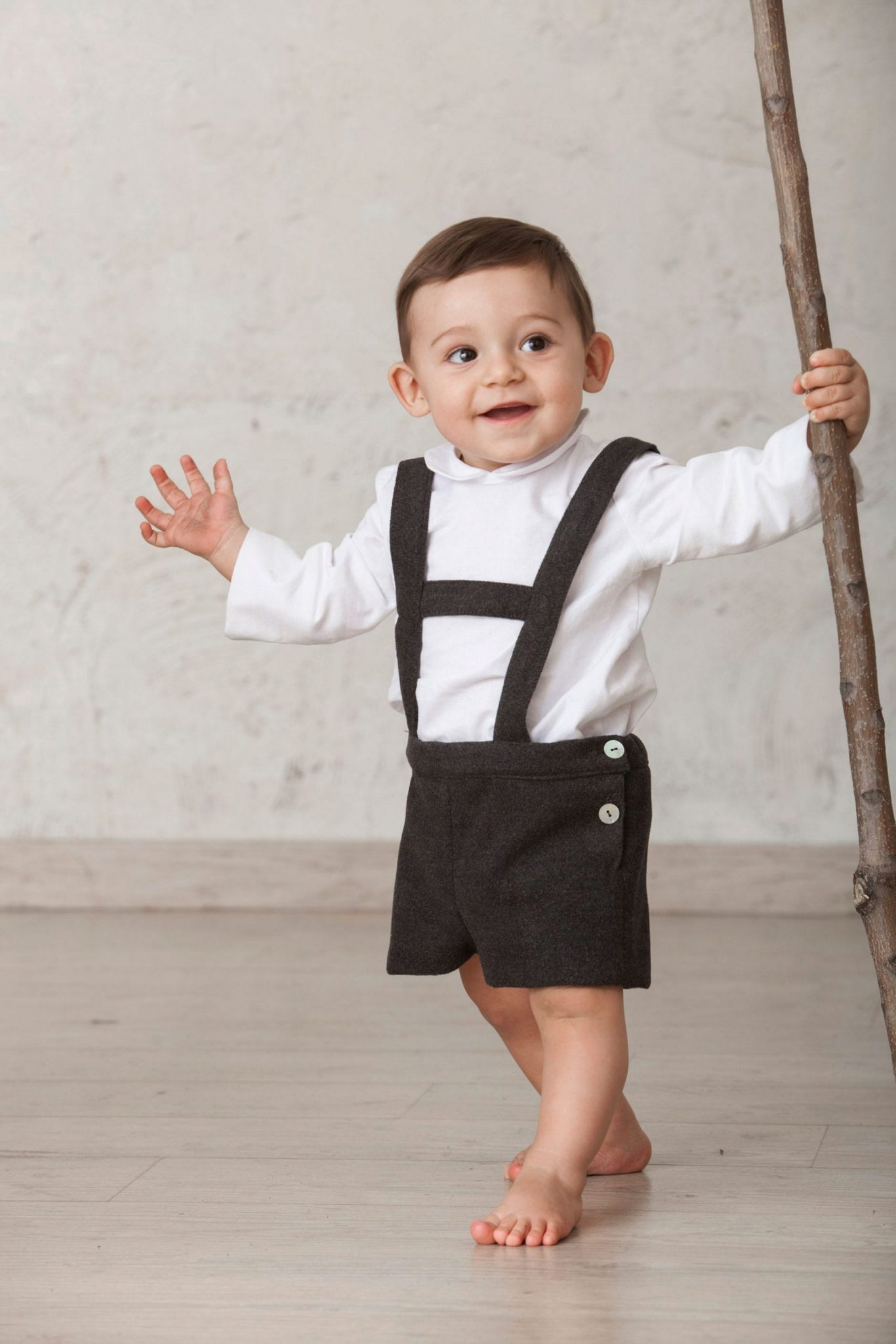 camisa blanca cuello bebé para bodas