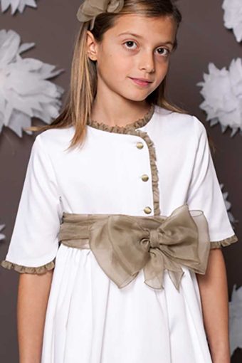 Reduced communion dress