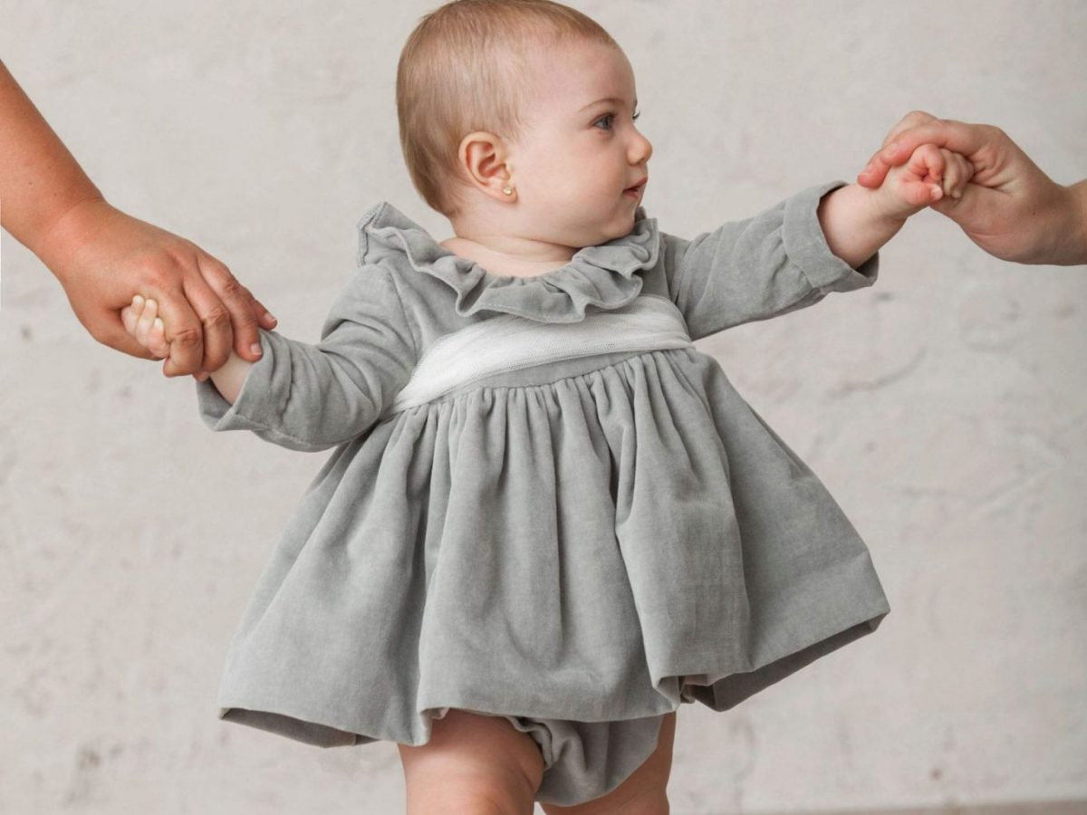 Winter velvet baby dress | Qumono