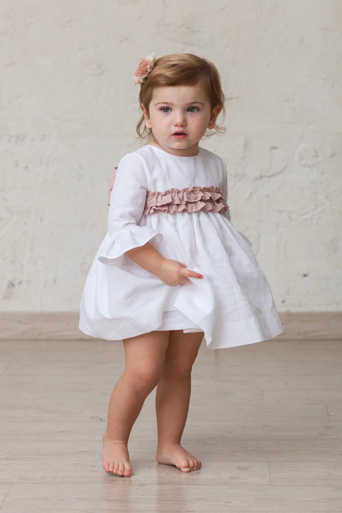 vestido blanco de bebé para niña