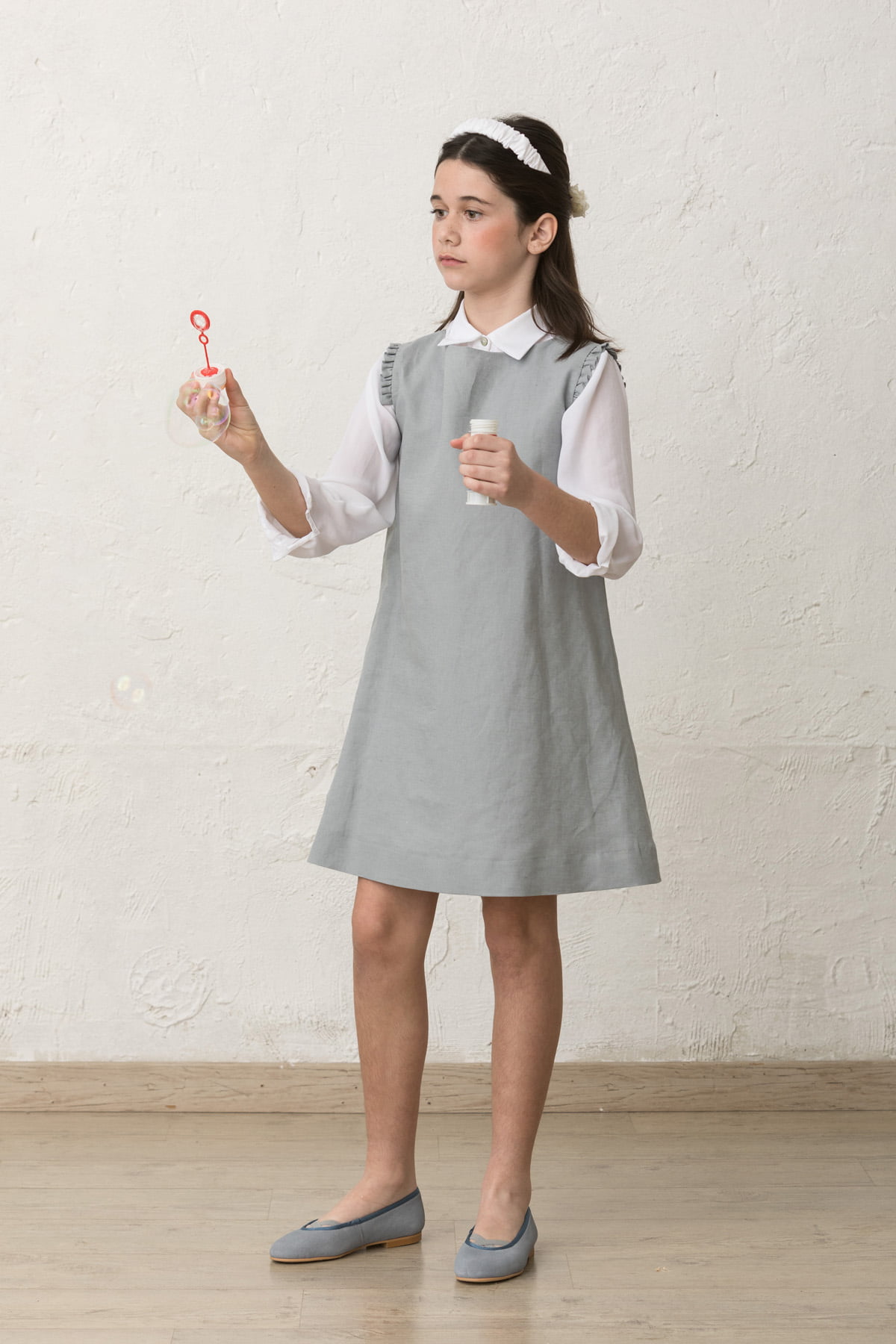 camisa de ceremonia de niña en crepe blanco