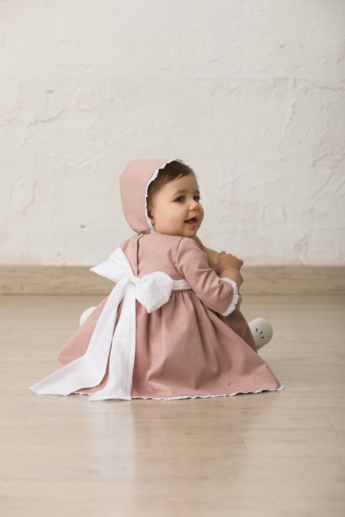 fajin blanco de ceremonia de bebe para vestido