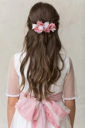 tocado de comunión de niña en flores de lino