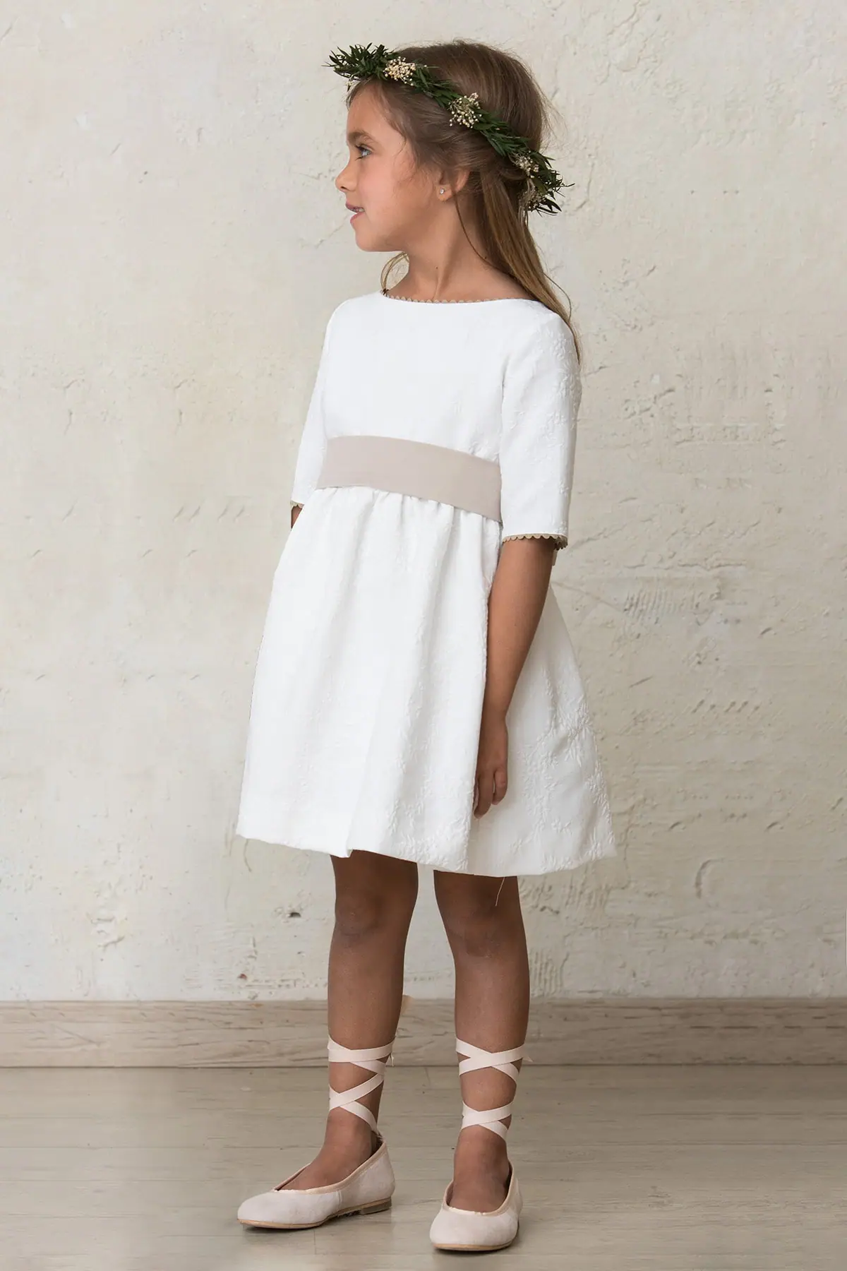 vestido ceremonia nina crudo detalles beige
