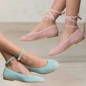 Girls' formal shoes