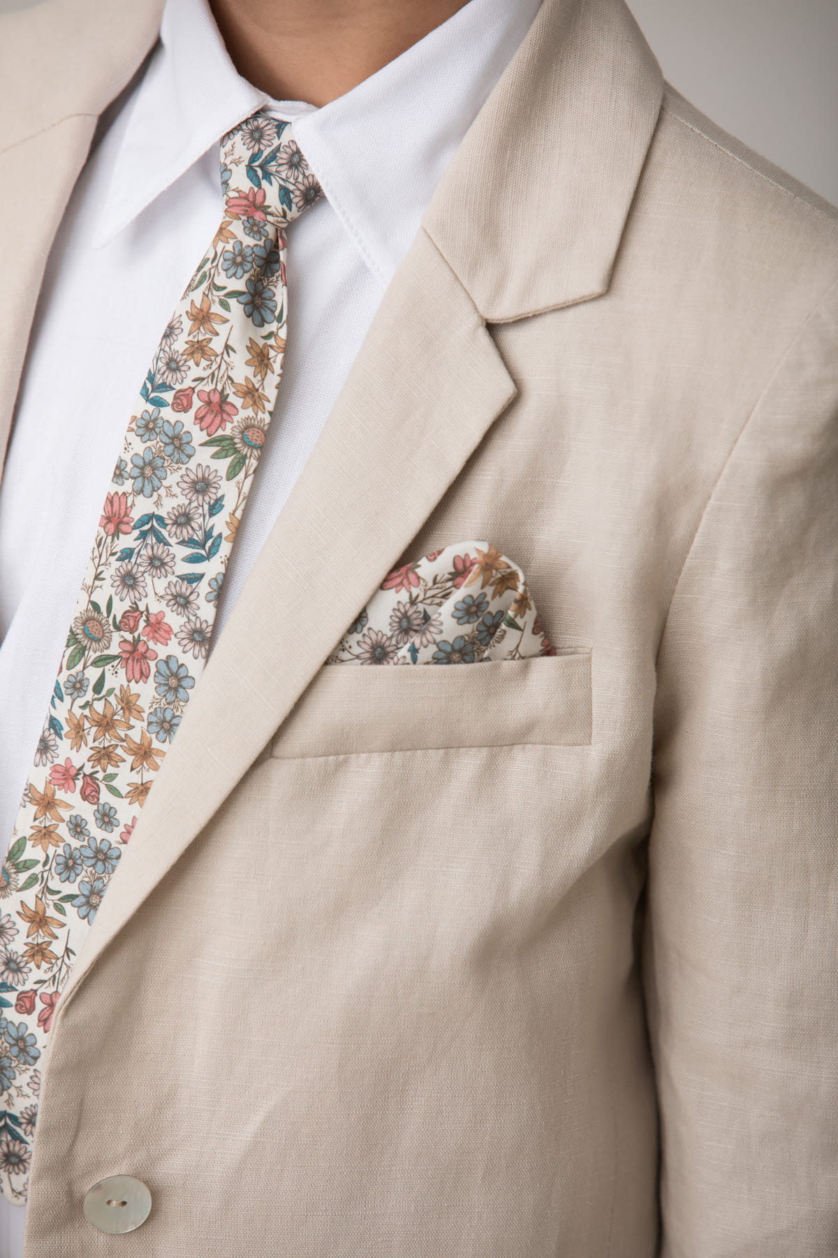 corbata estampada de corte infantil de flores