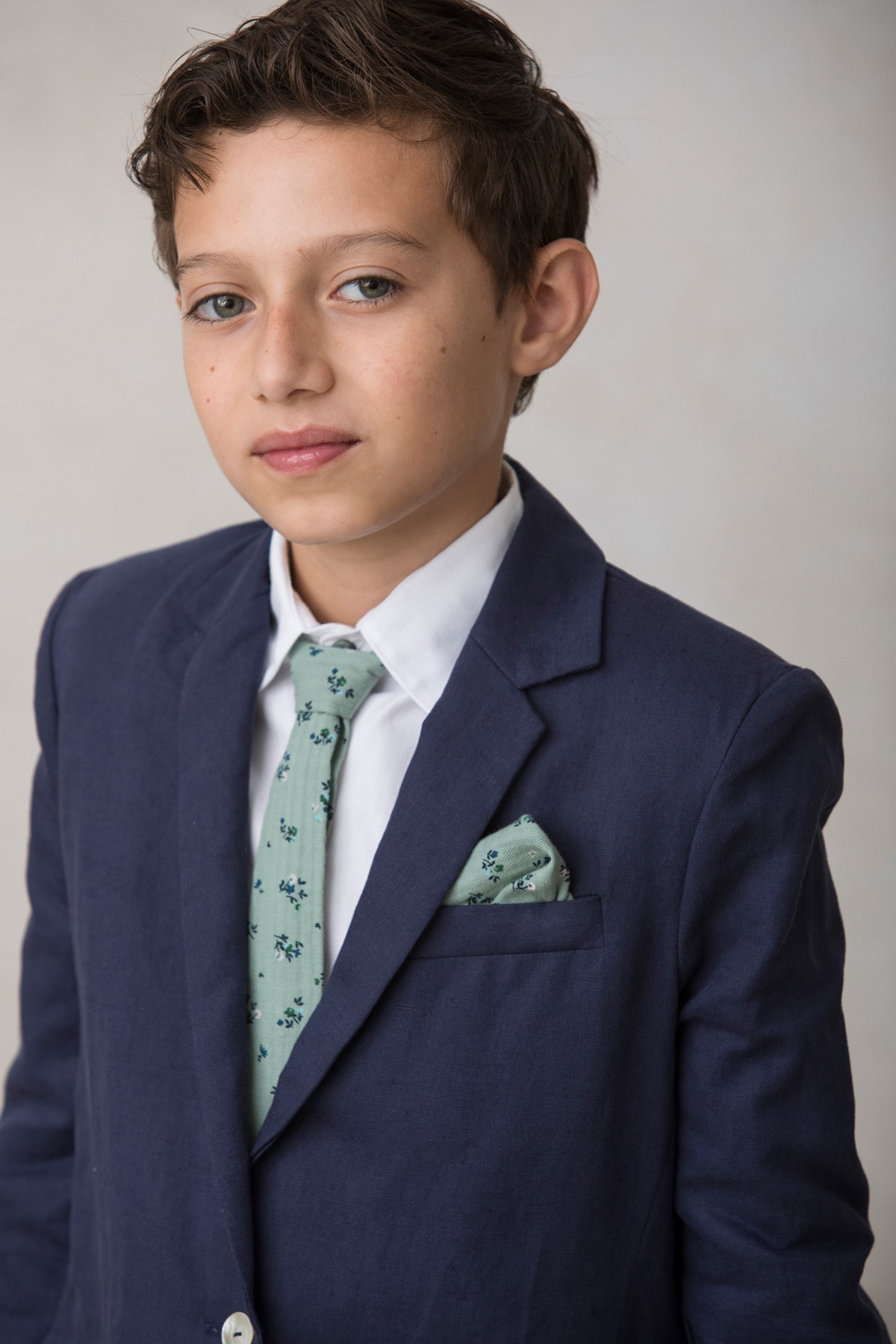 corbata con estampado verde de niño