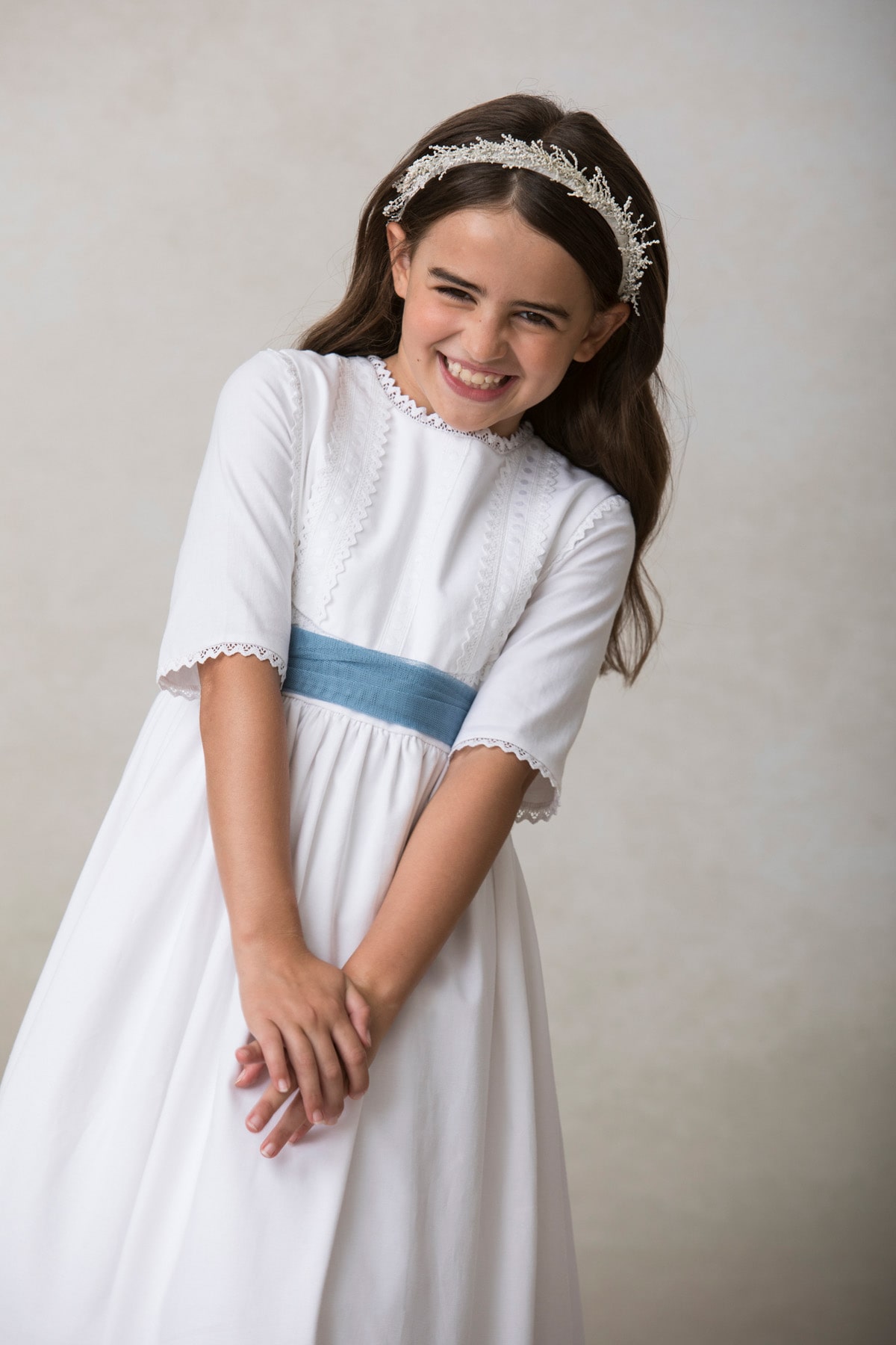 diadema de flores blancas para niña