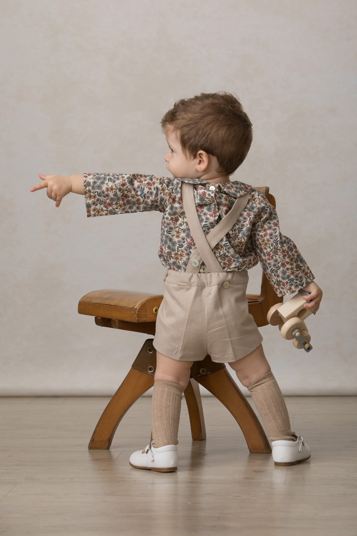 camisa bebe de cuello bebe beige