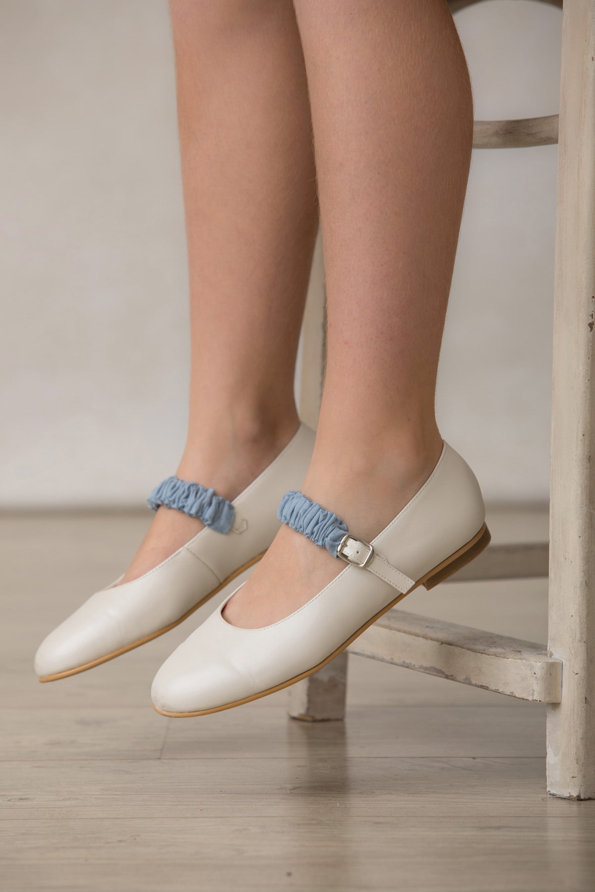 zapatos de niña de ceremonia de piel blanca