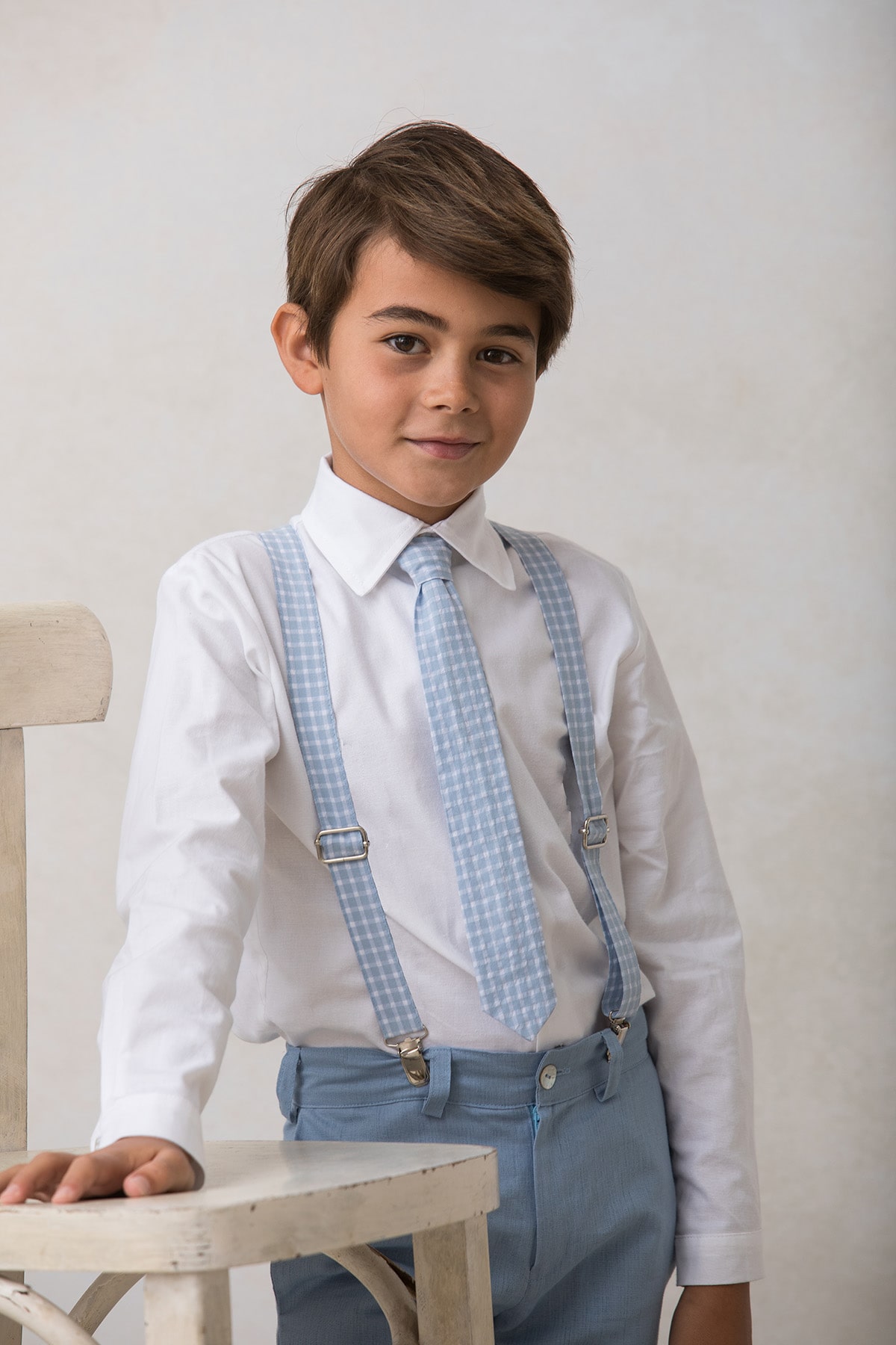 corbata de niño de cuadros azul para ceremonia