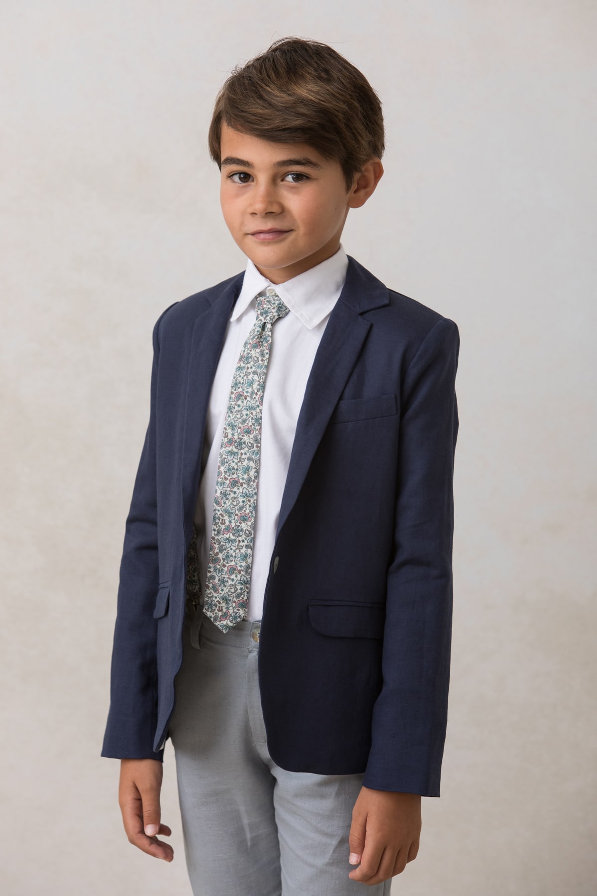 corbata de niño gris vintage