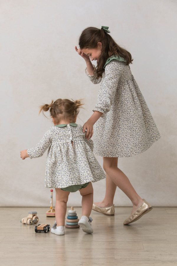 vestido de bebe niña con flores verde