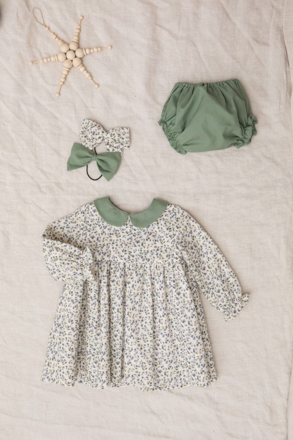 vestido de bebe niña verde con estampado de flores