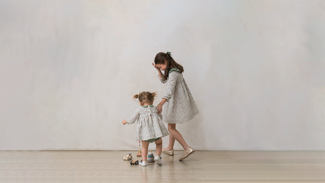 How to Combine Colors in Girls' Clothing: A Practical Guide to Style and Color Psychology