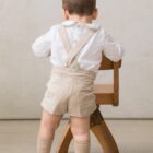 bermuda tirolesa de bebe para ceremonia en terciopelo beige