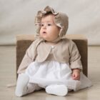 chaqueta bolero de bebe en terciopelo beige