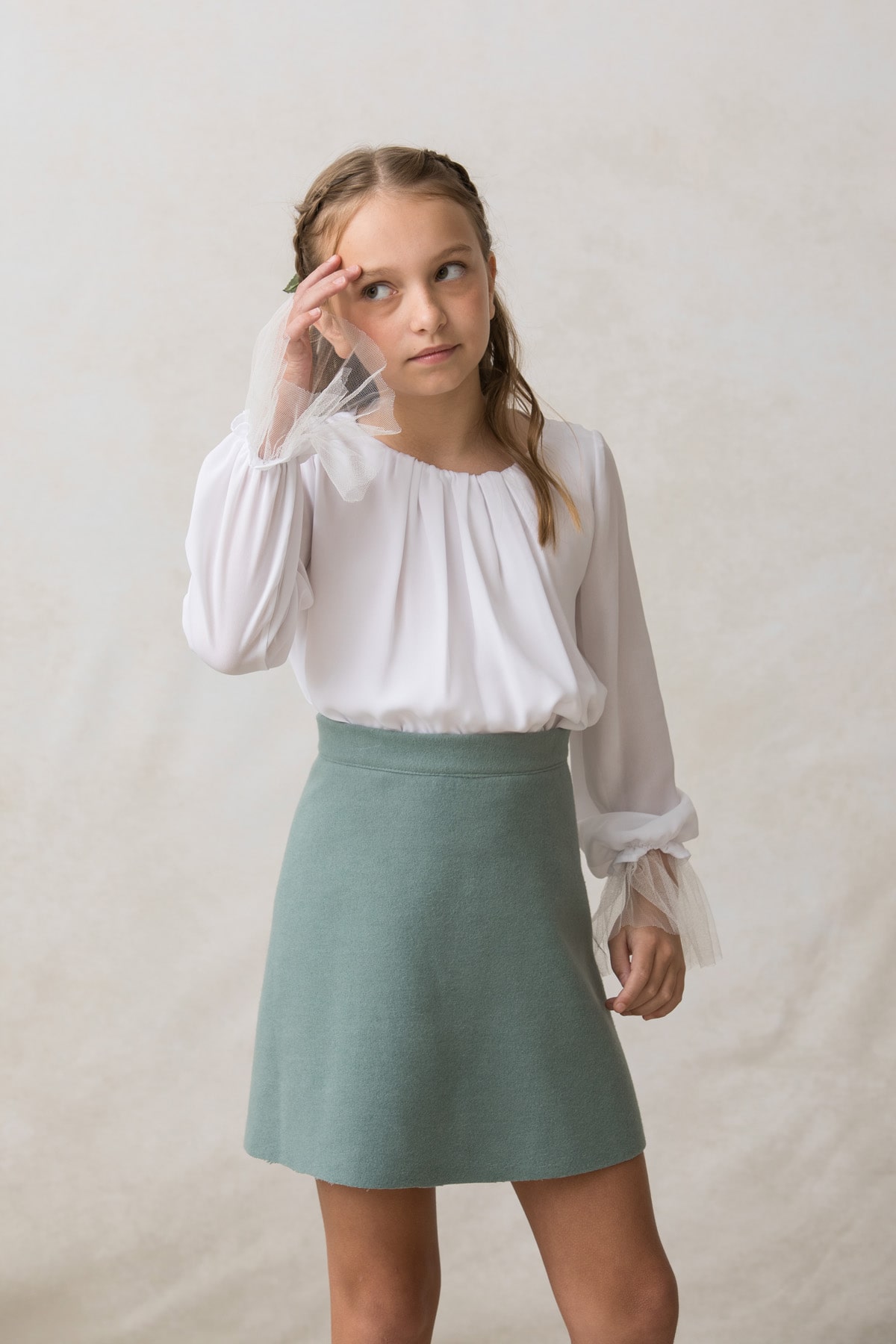 falda de niña en paño verde agua