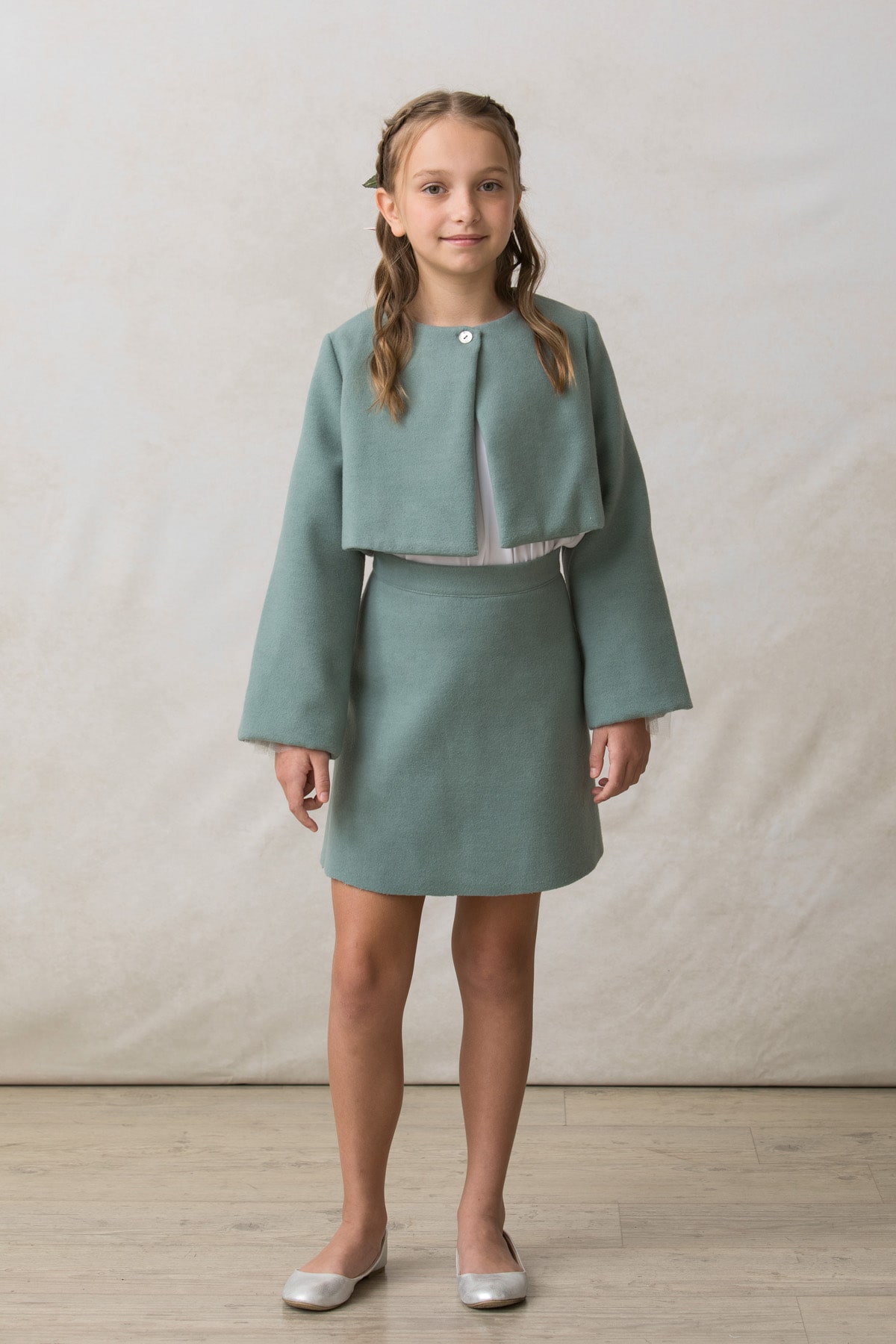 falda de niña en paño verde