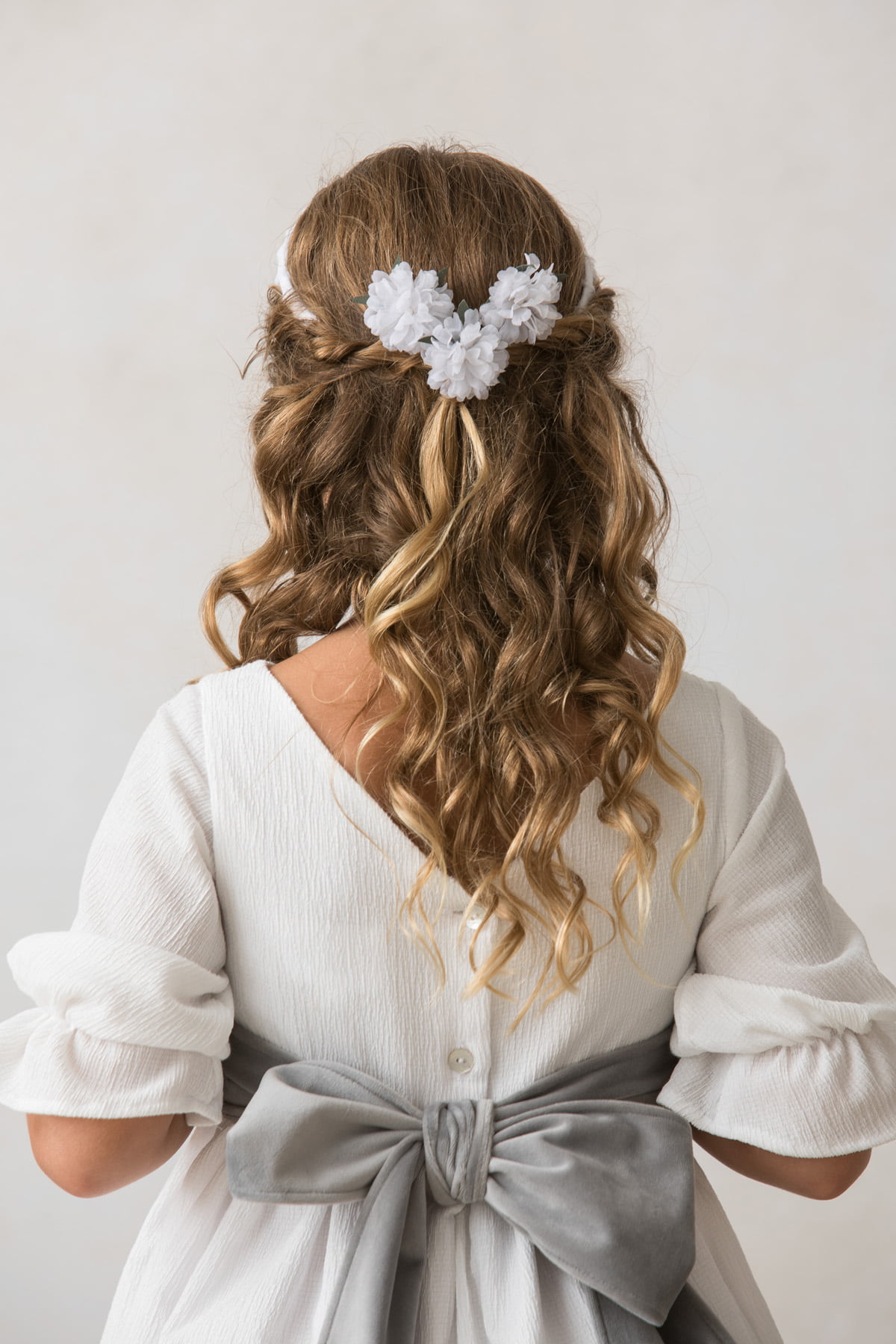 Tocados de flores para niñas 2025 Quémono