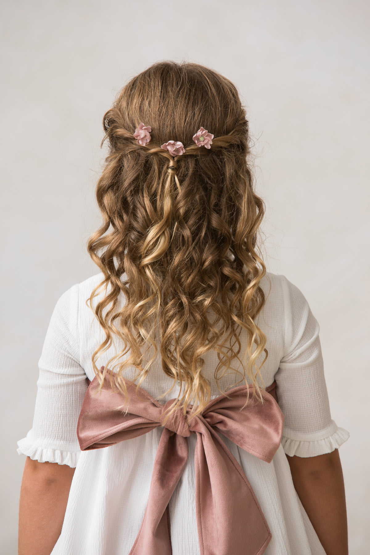 horquillas de flor rosa para pelo de niña de ceremonia