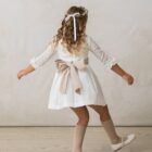 lazo de ceremonia para niña en terciopelo beige