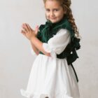 mañanita de niña en terciopelo verde botella