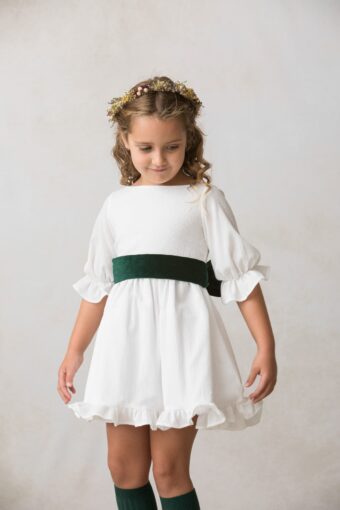 vestido de ceremonia de niña de crepe blanco con manga francesa
