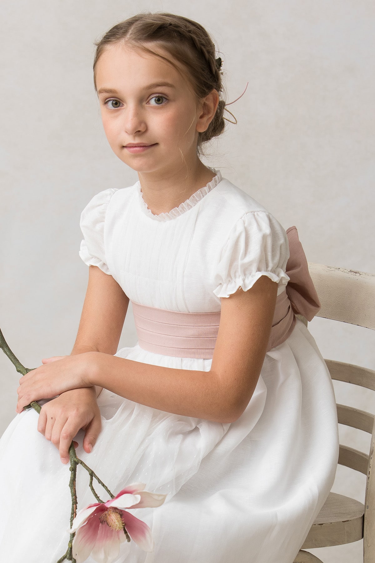 vestido de comunion de niña con manga farol en tul plumeti