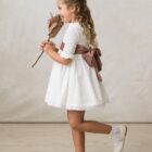 vestido de niña para ceremonia en crepe con manga a codo