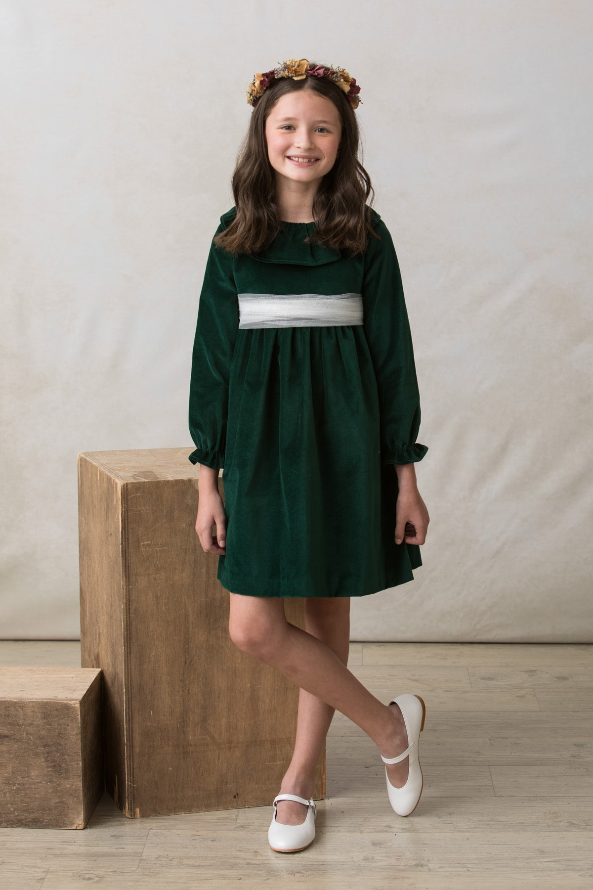 vestido-nina-terciopelo-verde-botella vestido de niña en terciopelo verde botella