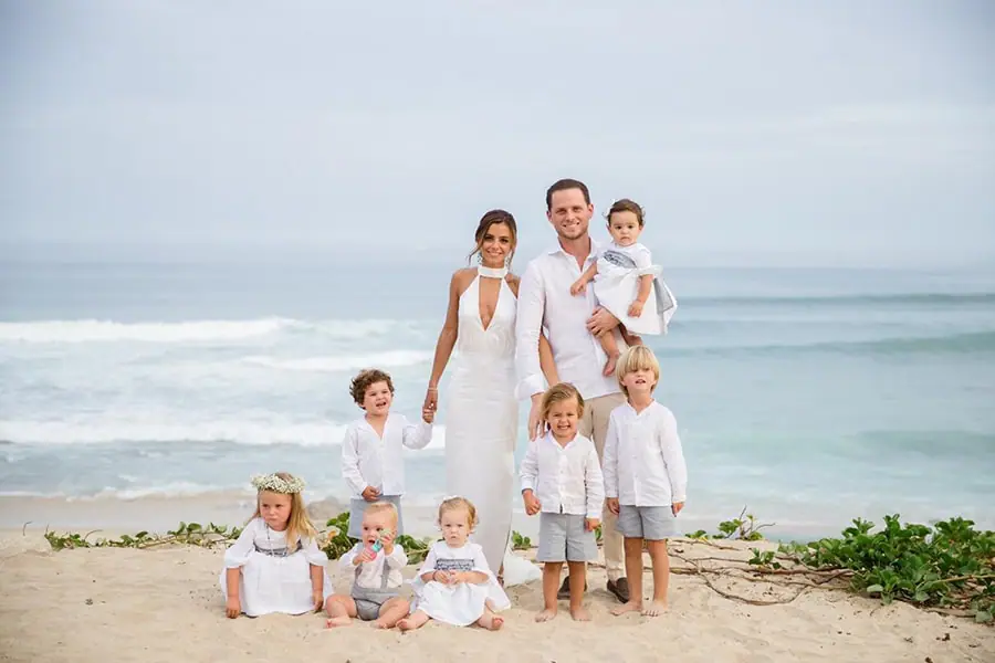 Ninos de arras de Laura de boda en la playa