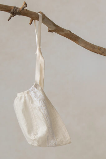 Capota vintage lino crudo puntilla estampado