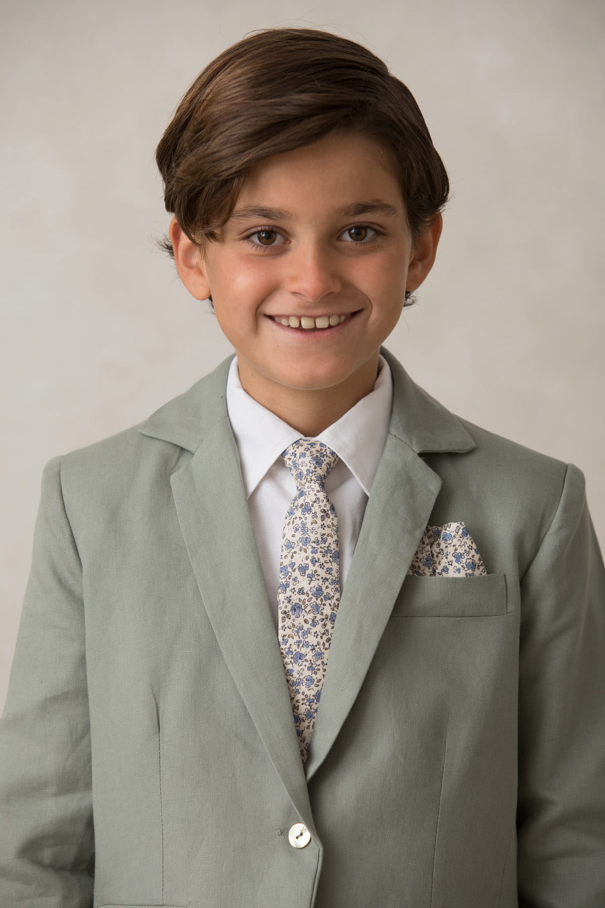 Pañuelo estampado nino elegante ceremonia