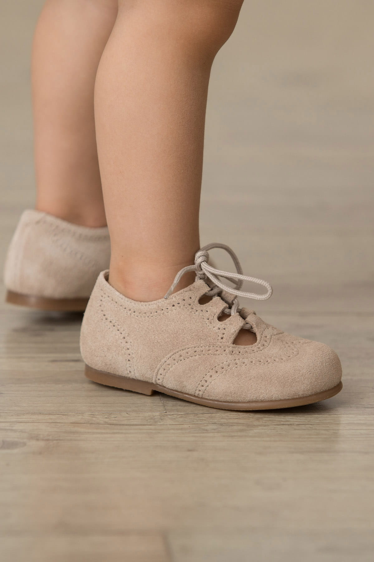 Inglesitos beige erraje con suela bebe