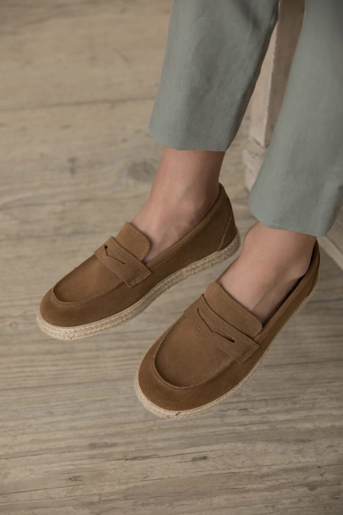 Mocasines camel de serraje para niño